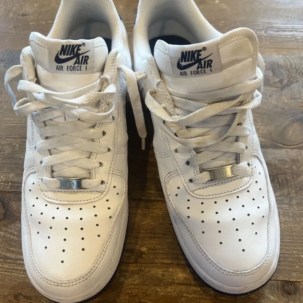 Nike product pair